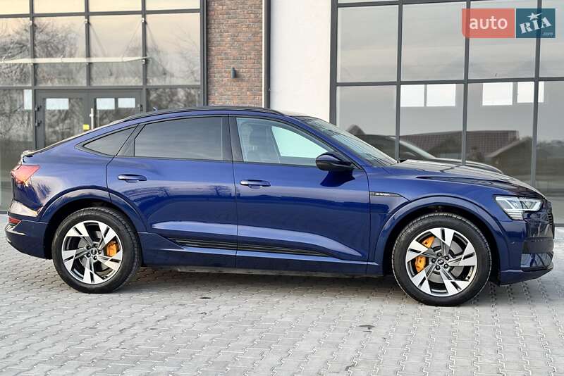 Позашляховик / Кросовер Audi e-tron Sportback 2021 в Тернополі
