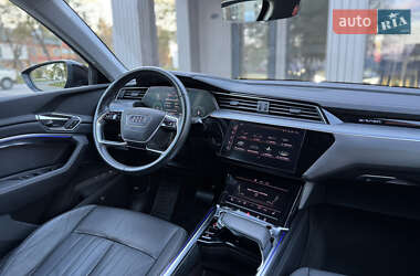 Позашляховик / Кросовер Audi e-tron Sportback 2020 в  фото 63 Позашляховик / Кросовер Audi e-tron Sportback 2020 в
