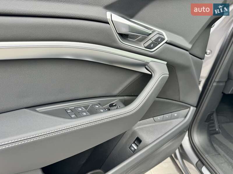 Позашляховик / Кросовер Audi e-tron Sportback 2022 в Хмельницькому