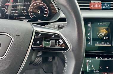 Внедорожник / Кроссовер Audi e-tron Sportback 2022 в 