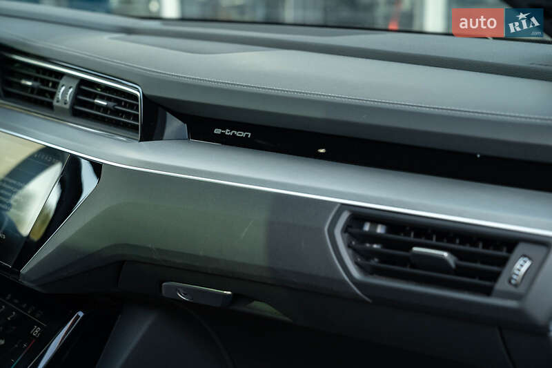 Позашляховик / Кросовер Audi e-tron Sportback 2020 в Чернівцях фото 47 Позашляховик / Кросовер Audi e-tron Sportback 2020 в Чернівцях