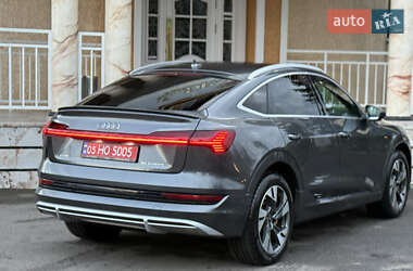 Позашляховик / Кросовер Audi e-tron Sportback 2021 в  фото 16 Позашляховик / Кросовер Audi e-tron Sportback 2021 в