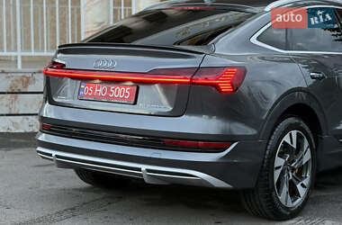 Позашляховик / Кросовер Audi e-tron Sportback 2021 в  фото 19 Позашляховик / Кросовер Audi e-tron Sportback 2021 в