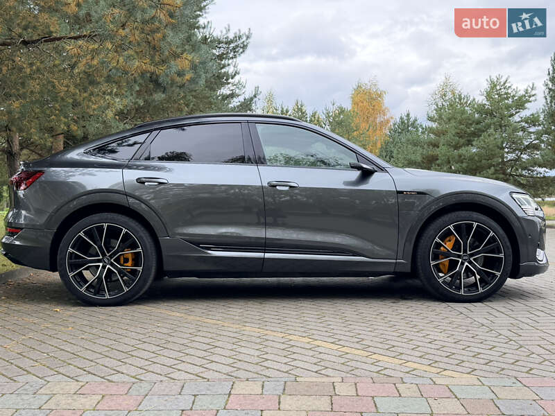 Позашляховик / Кросовер Audi e-tron Sportback 2020 в Дрогобичі