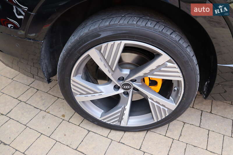 Позашляховик / Кросовер Audi e-tron Sportback 2023 в Львові