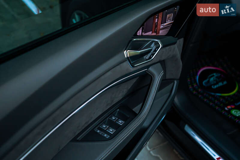 Внедорожник / Кроссовер Audi e-tron Sportback 2020 в Луцке фото 69 Внедорожник / Кроссовер Audi e-tron Sportback 2020 в Луцке