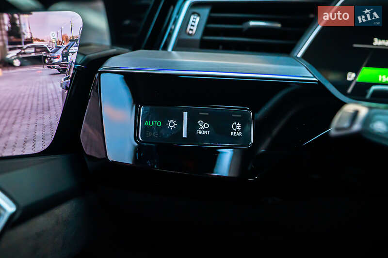 Внедорожник / Кроссовер Audi e-tron Sportback 2020 в Луцке фото 100 Внедорожник / Кроссовер Audi e-tron Sportback 2020 в Луцке
