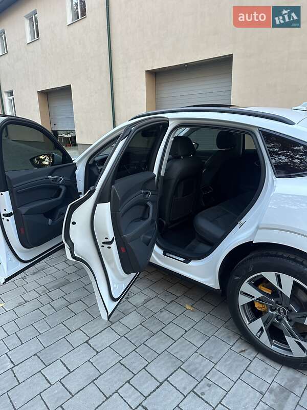 Позашляховик / Кросовер Audi e-tron Sportback 2022 в Тернополі