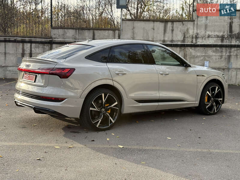 Внедорожник / Кроссовер Audi e-tron Sportback 2021 в Ровно