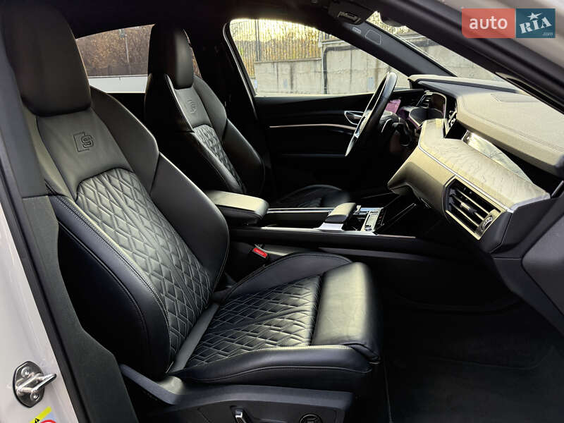 Внедорожник / Кроссовер Audi e-tron Sportback 2021 в Ровно