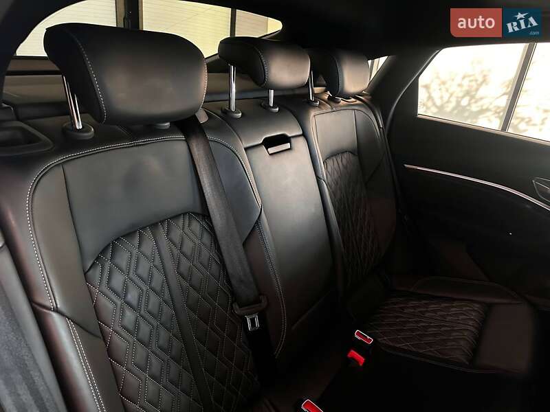 Внедорожник / Кроссовер Audi e-tron Sportback 2020 в Львове