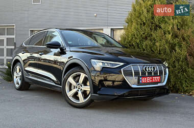 Позашляховик / Кросовер Audi e-tron Sportback 2022 в Рівному