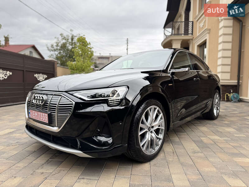 Позашляховик / Кросовер Audi e-tron Sportback 2023 в Чернівцях