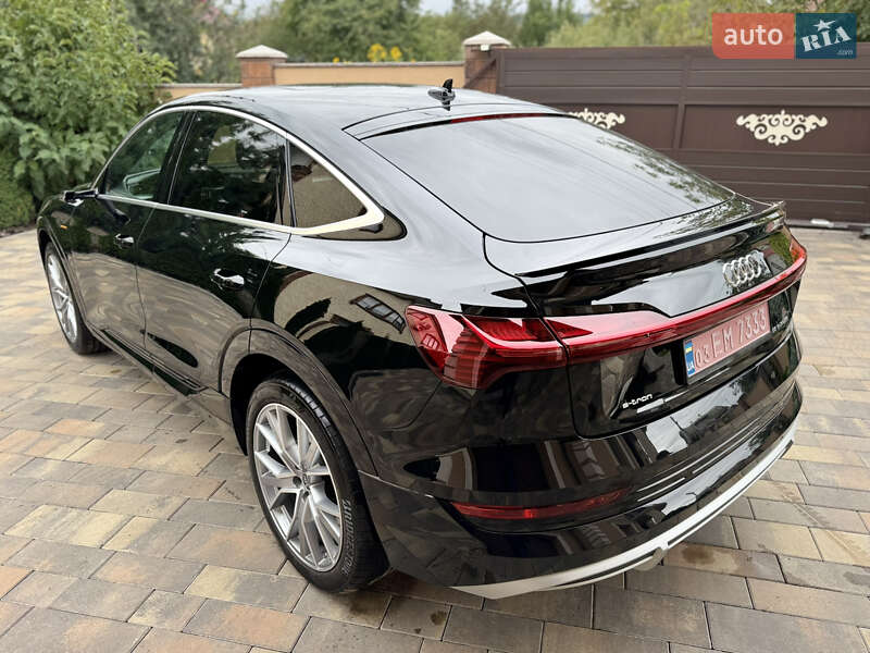 Позашляховик / Кросовер Audi e-tron Sportback 2023 в Чернівцях