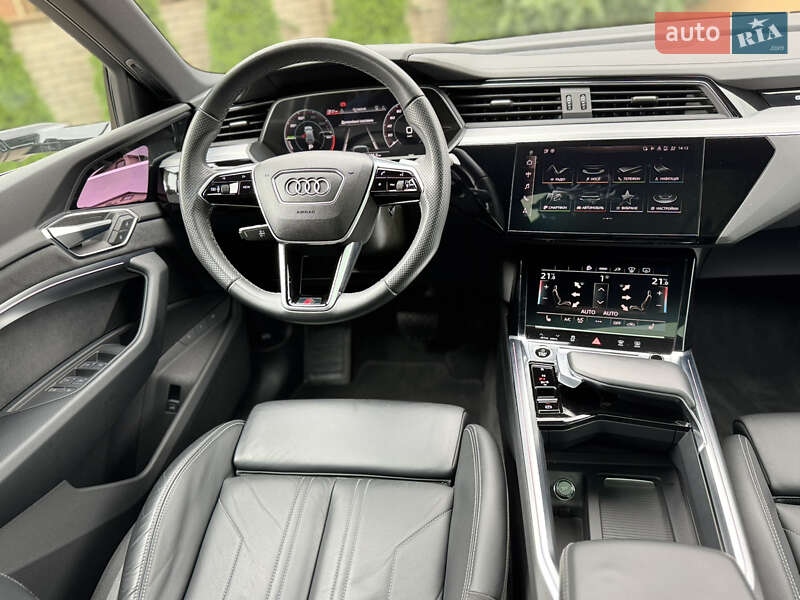 Позашляховик / Кросовер Audi e-tron Sportback 2023 в Чернівцях