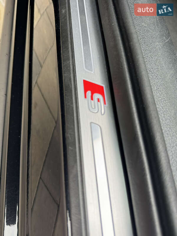 Позашляховик / Кросовер Audi e-tron Sportback 2023 в Чернівцях