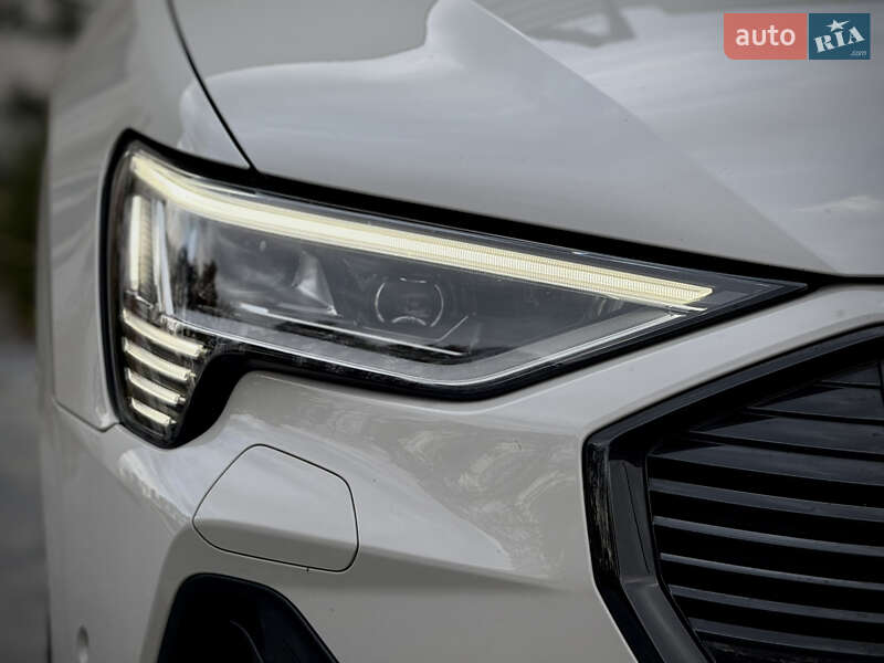 Позашляховик / Кросовер Audi e-tron Sportback 2021 в Луцьку