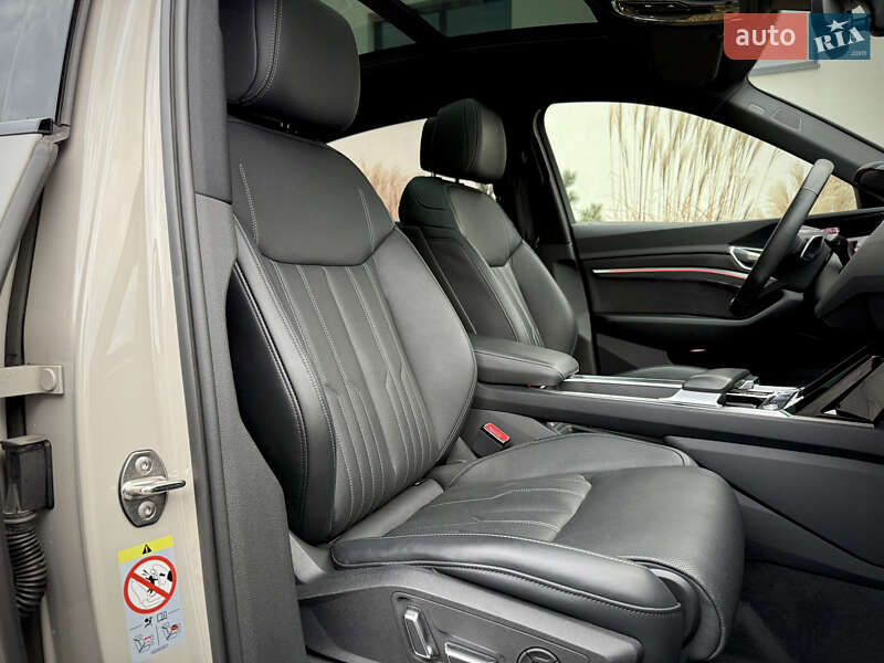 Позашляховик / Кросовер Audi e-tron Sportback 2021 в Луцьку