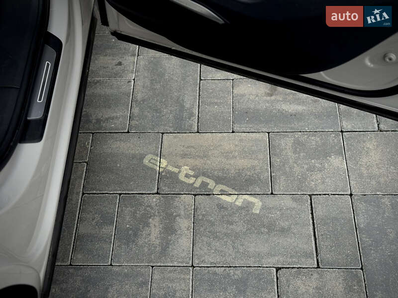 Позашляховик / Кросовер Audi e-tron Sportback 2021 в Луцьку