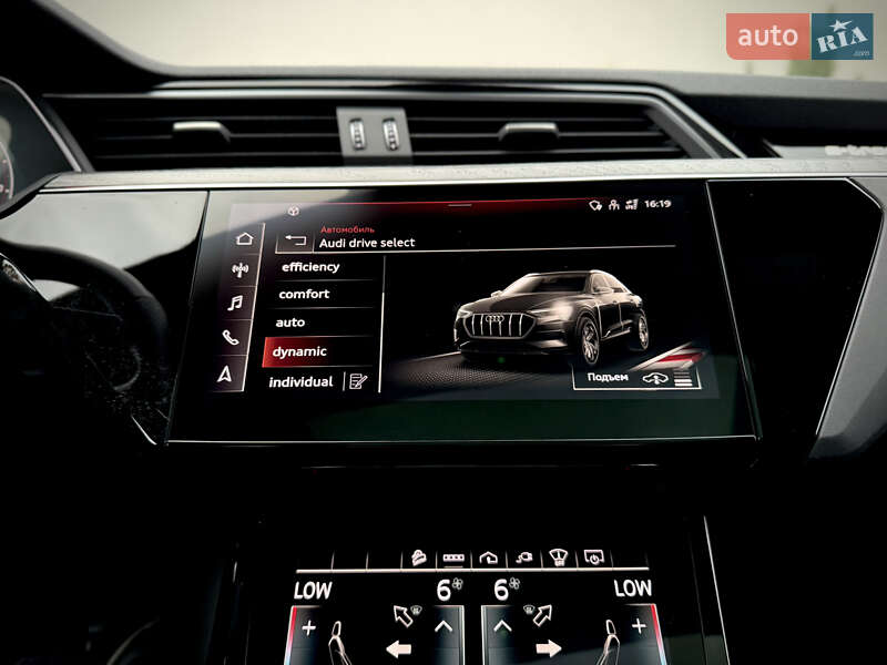 Позашляховик / Кросовер Audi e-tron Sportback 2021 в Луцьку