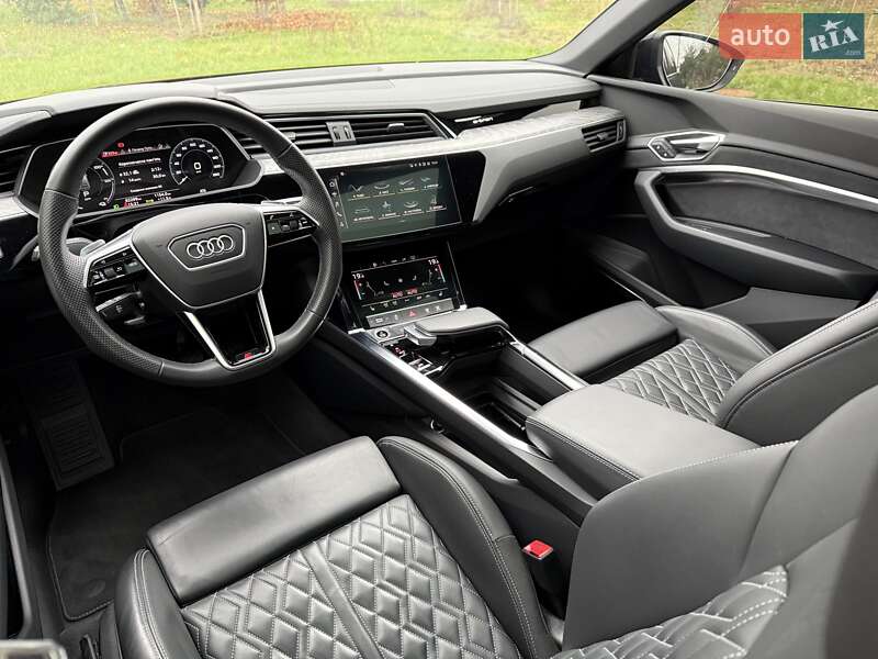 Позашляховик / Кросовер Audi e-tron Sportback 2022 в Києві фото 27 Позашляховик / Кросовер Audi e-tron Sportback 2022 в Києві