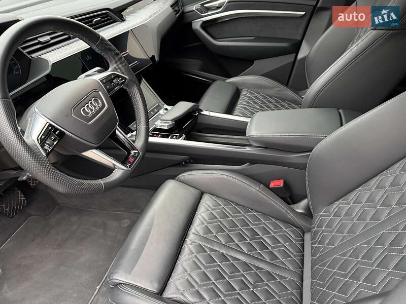 Позашляховик / Кросовер Audi e-tron Sportback 2022 в Києві фото 25 Позашляховик / Кросовер Audi e-tron Sportback 2022 в Києві