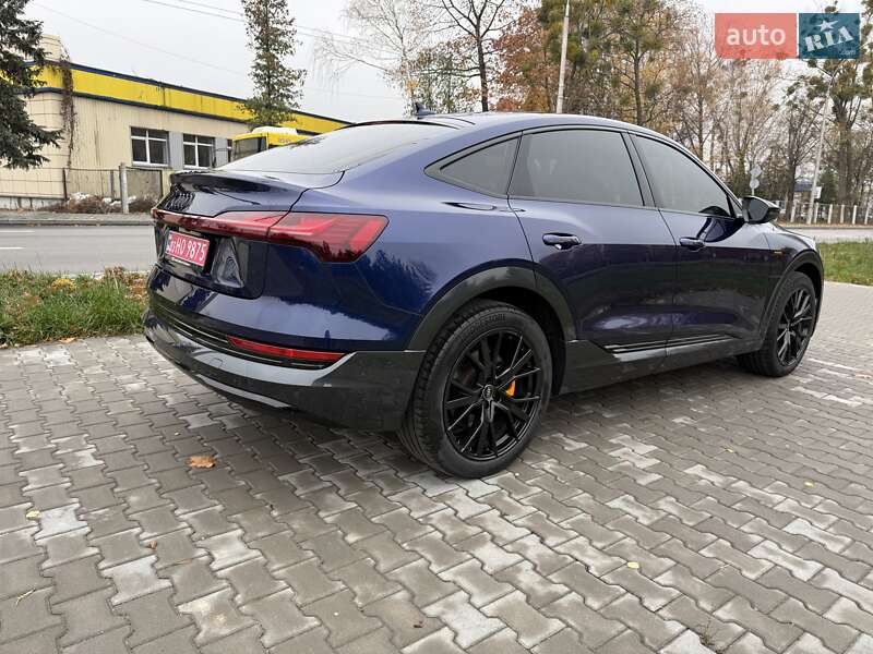 Позашляховик / Кросовер Audi e-tron Sportback 2022 в Києві фото 11 Позашляховик / Кросовер Audi e-tron Sportback 2022 в Києві