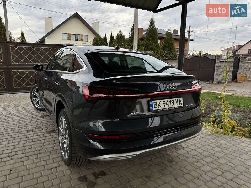 Внедорожник / Кроссовер Audi e-tron Sportback 2023 в Ровно