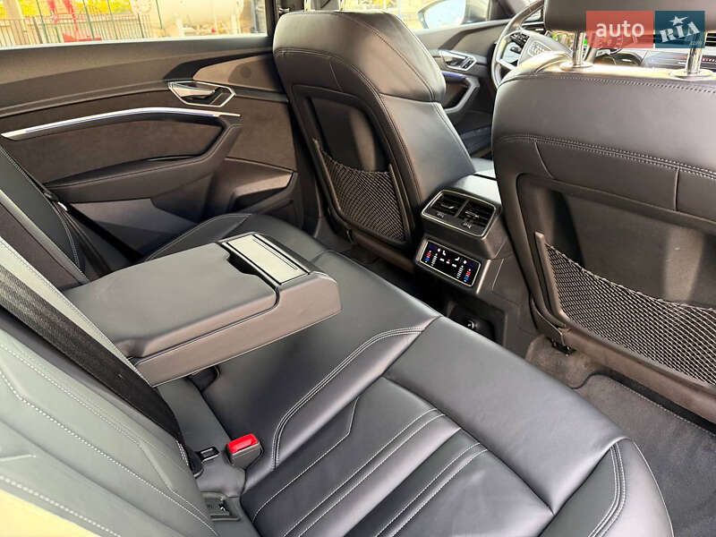 Внедорожник / Кроссовер Audi e-tron Sportback 2020 в Запорожье