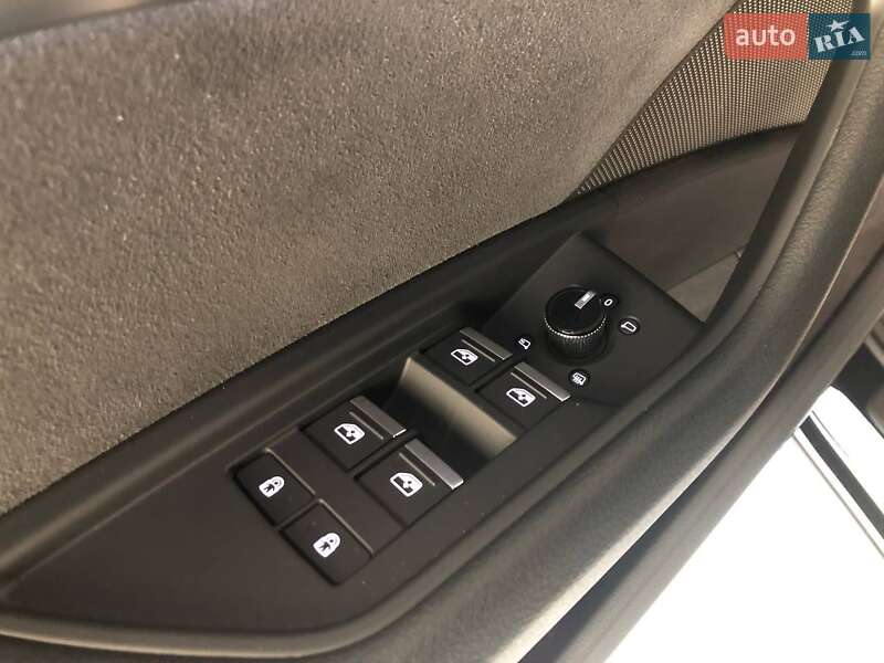 Позашляховик / Кросовер Audi e-tron Sportback 2021 в Львові