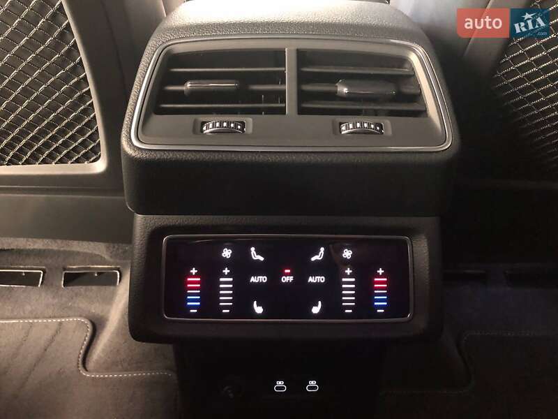 Позашляховик / Кросовер Audi e-tron Sportback 2021 в Львові