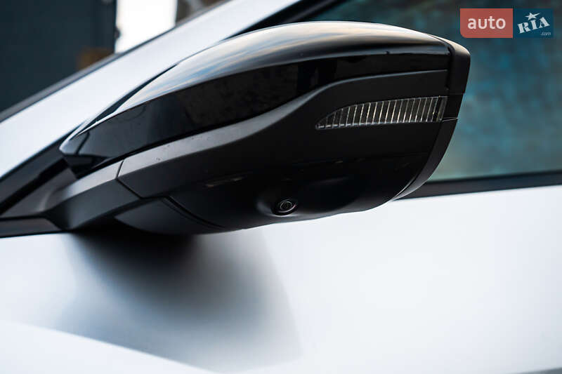 Позашляховик / Кросовер Audi e-tron Sportback 2020 в Луцьку