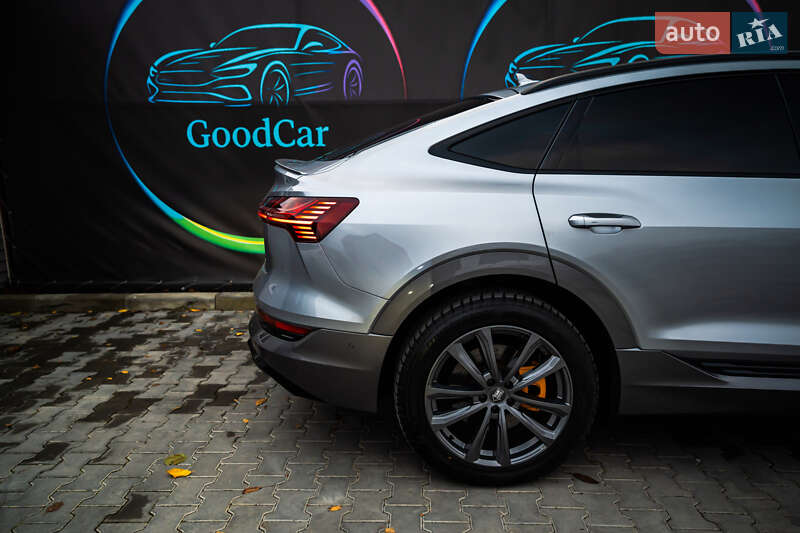Позашляховик / Кросовер Audi e-tron Sportback 2020 в Луцьку