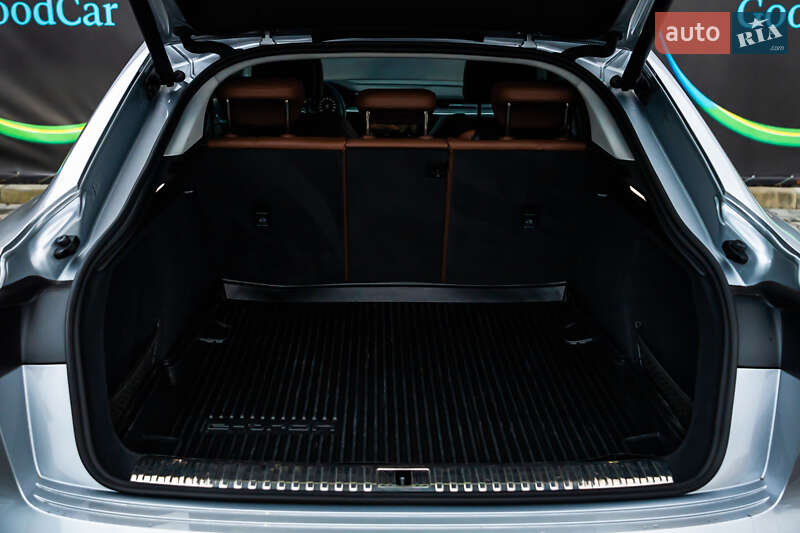 Позашляховик / Кросовер Audi e-tron Sportback 2020 в Луцьку