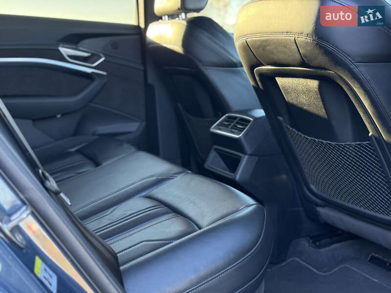 Позашляховик / Кросовер Audi e-tron Sportback 2021 в Стрию фото 37 Позашляховик / Кросовер Audi e-tron Sportback 2021 в Стрию