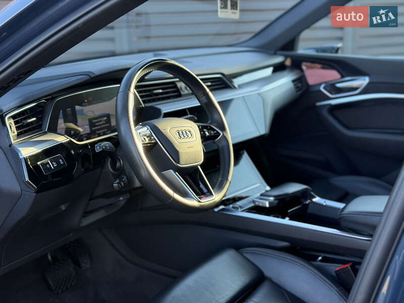 Позашляховик / Кросовер Audi e-tron Sportback 2021 в Стрию фото 31 Позашляховик / Кросовер Audi e-tron Sportback 2021 в Стрию
