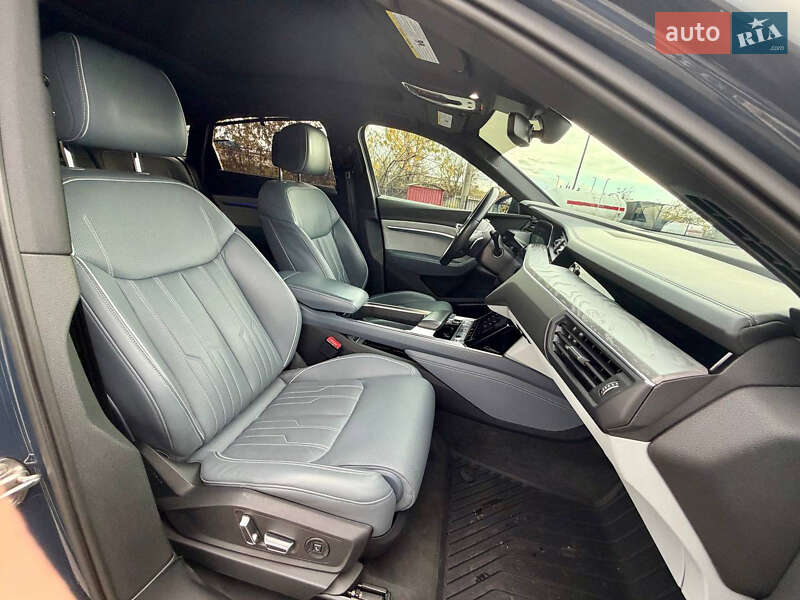 Внедорожник / Кроссовер Audi e-tron Sportback 2020 в Киеве фото 45 Внедорожник / Кроссовер Audi e-tron Sportback 2020 в Киеве