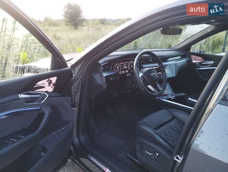 Позашляховик / Кросовер Audi e-tron Sportback 2021 в Радехові