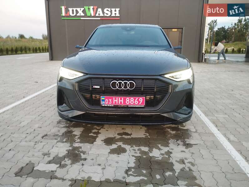Позашляховик / Кросовер Audi e-tron Sportback 2021 в Радехові