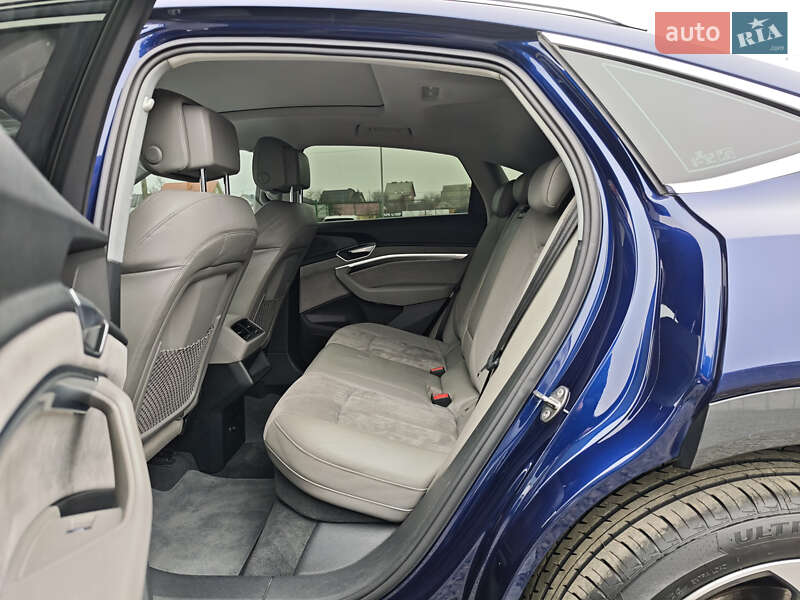 Позашляховик / Кросовер Audi e-tron Sportback 2020 в Луцьку