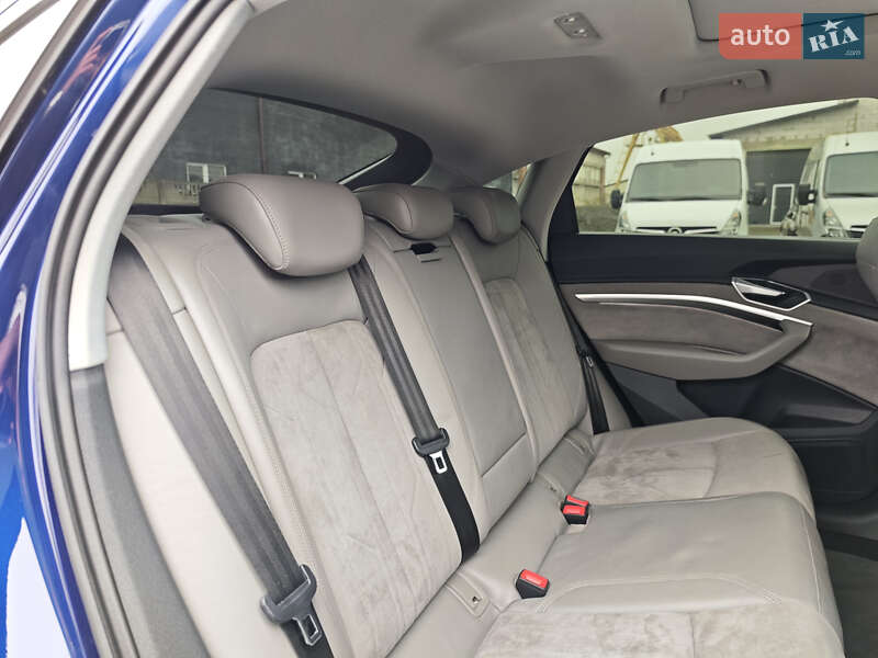 Позашляховик / Кросовер Audi e-tron Sportback 2020 в Луцьку