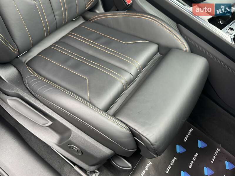 Позашляховик / Кросовер Audi e-tron Sportback 2022 в Рівному