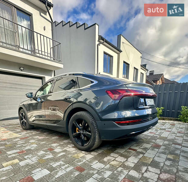 Внедорожник / Кроссовер Audi e-tron Sportback 2021 в Львове