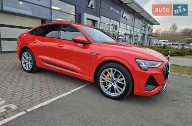 Позашляховик / Кросовер Audi e-tron Sportback 2021 в Києві