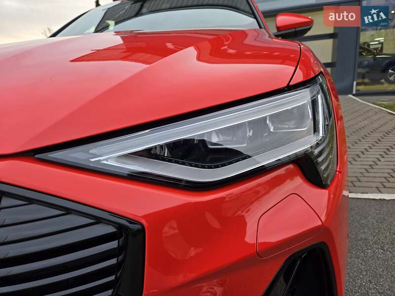 Позашляховик / Кросовер Audi e-tron Sportback 2021 в Києві