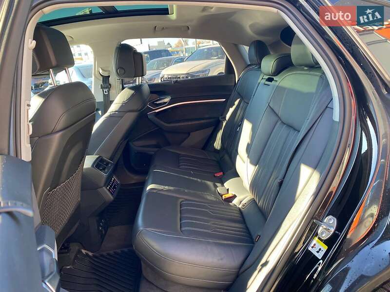 Внедорожник / Кроссовер Audi e-tron Sportback 2020 в Львове