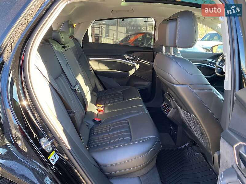 Внедорожник / Кроссовер Audi e-tron Sportback 2020 в Львове