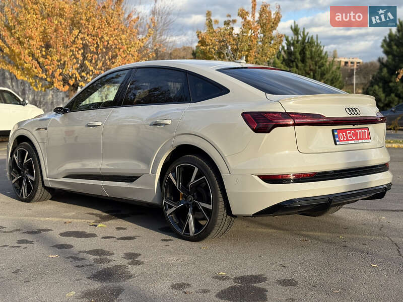 Внедорожник / Кроссовер Audi e-tron Sportback 2021 в Ровно