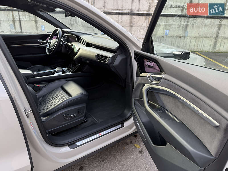 Внедорожник / Кроссовер Audi e-tron Sportback 2021 в Ровно