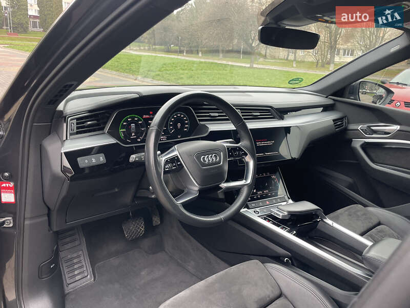 Внедорожник / Кроссовер Audi e-tron Sportback 2020 в Тернополе фото 12 Внедорожник / Кроссовер Audi e-tron Sportback 2020 в Тернополе